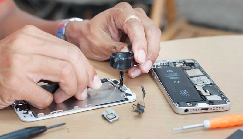 Tylko zaufane miejsca mogą naprawić telefony Warszawa